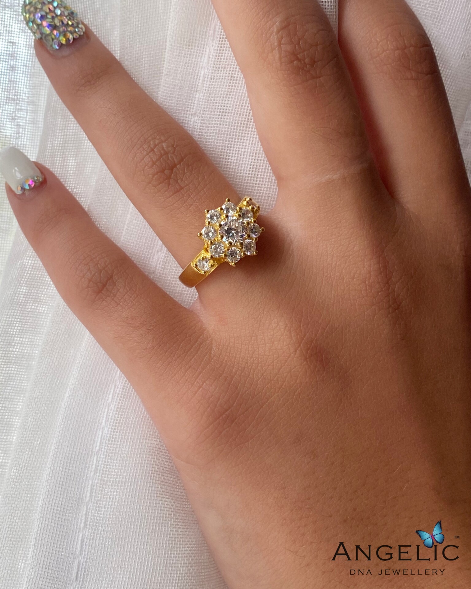 Fine keepsake rings in Ireland, gold diamond ring handcrafted in Ireland